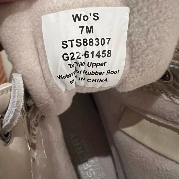 Sperry Saltwater Metallic Jacquard Duck Boot
Winter Duck Boots - Lug Sole size•7 - Picture 7 of 9